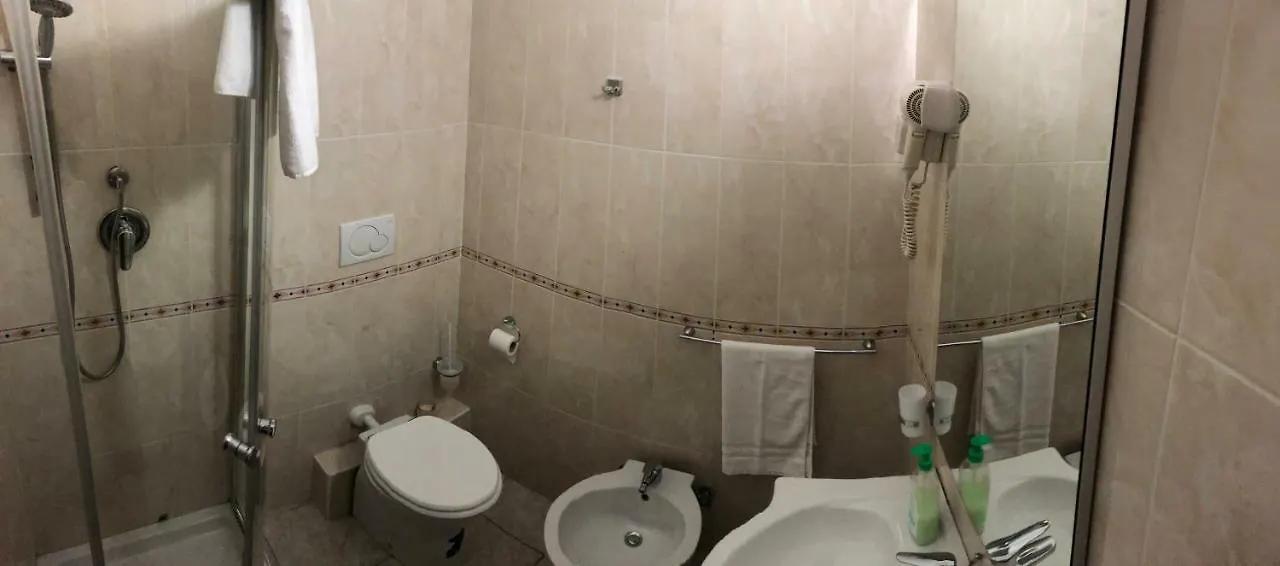 Sophia Home Rom